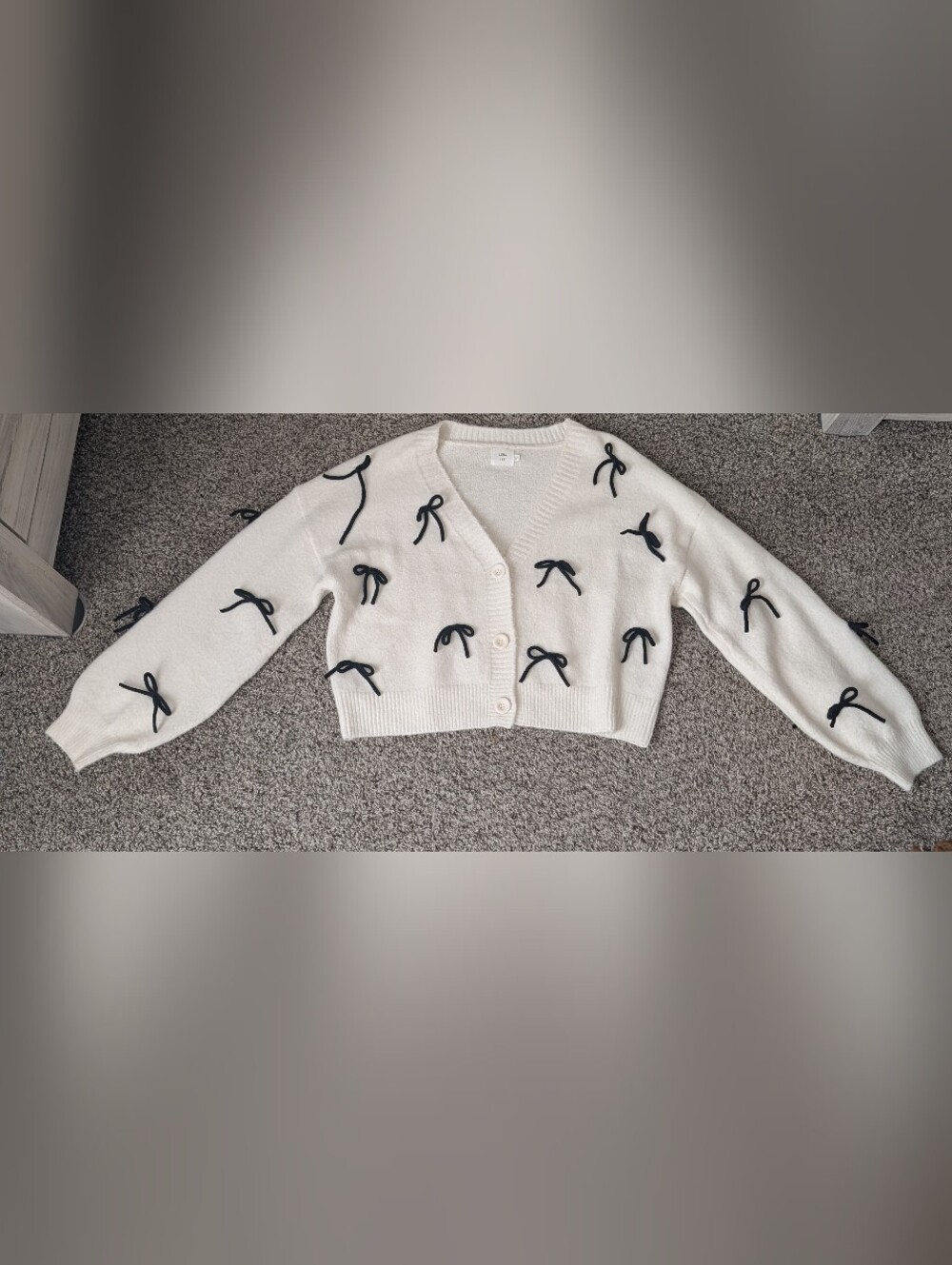 Cropped Cream Button-Front Cardigan with Black Bow Trim Size M